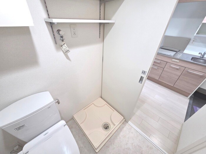 物件内観写真10　(洗濯機置場)