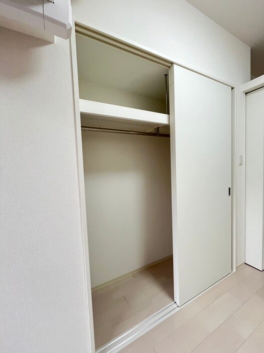 物件内観写真12　(収納)