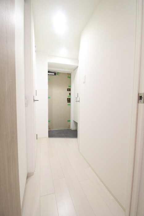 物件内観写真14　(廊下)