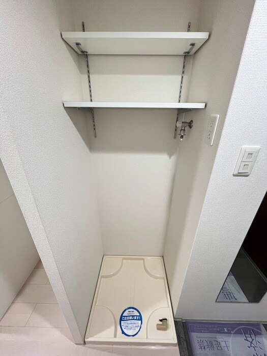 物件内観写真17　(洗濯機置場)