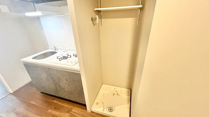 物件内観写真12　(洗濯機置場)