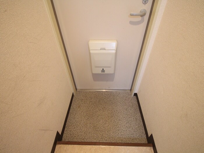 物件内観写真7　(玄関)
