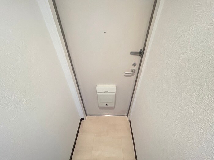 物件内観写真7　(玄関)