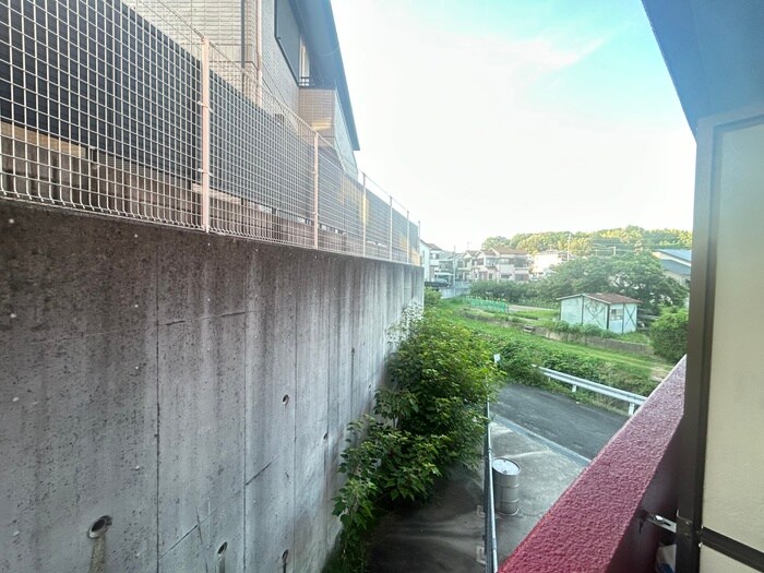 物件内観写真14　(室内からの展望)