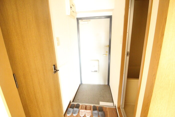 物件内観写真15　(玄関)