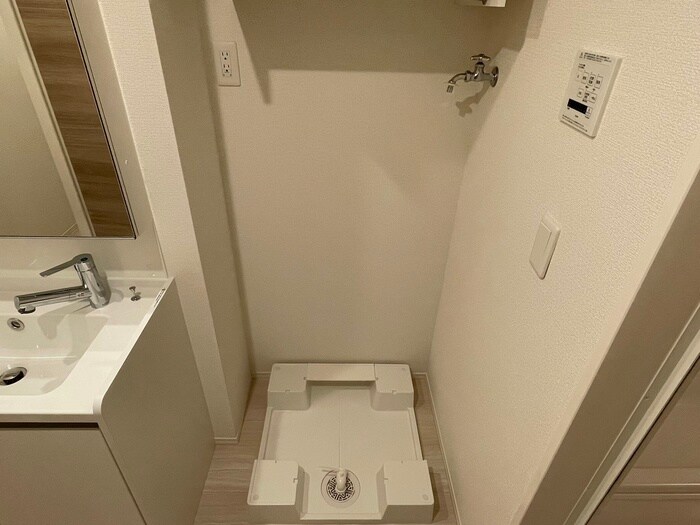 物件内観写真18　(洗濯機置場)