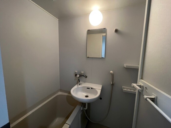 物件内観写真11　(洗面)