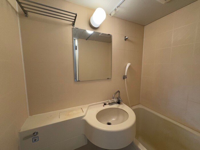 物件内観写真12　(洗面)