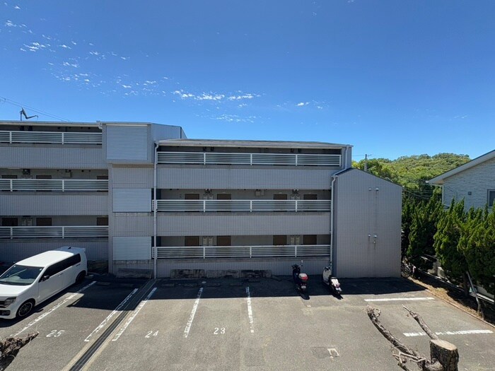 物件内観写真17　(室内からの展望)