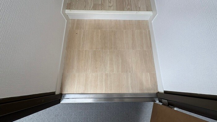 物件内観写真19　(玄関)