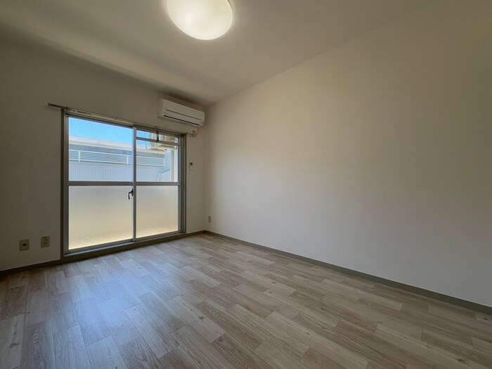 物件内観写真19　(居室)