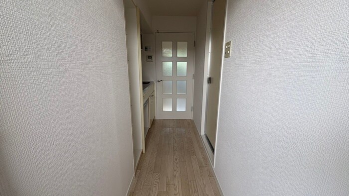 物件内観写真20　(廊下)