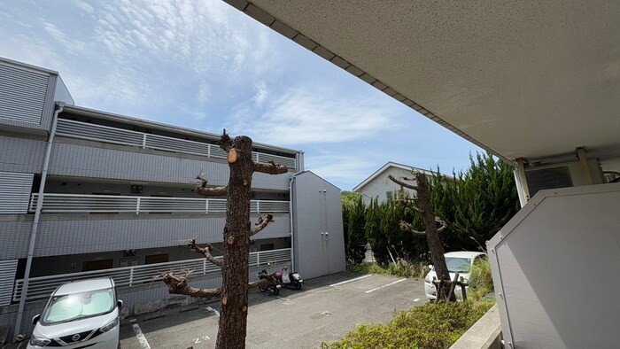 物件内観写真22　(室内からの展望)