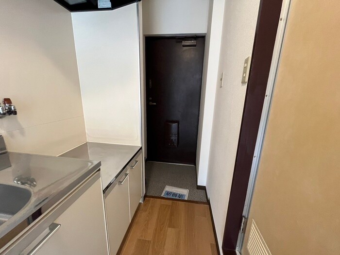 物件内観写真15　(玄関)