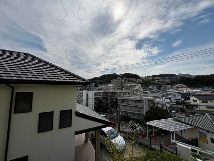 物件内観写真17　(室内からの展望)