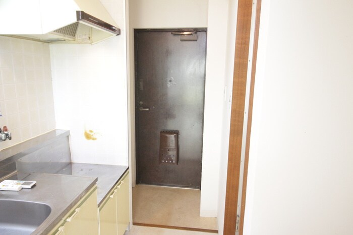 物件内観写真18　(玄関)