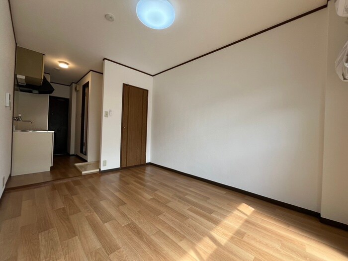 物件内観写真19　(居室)