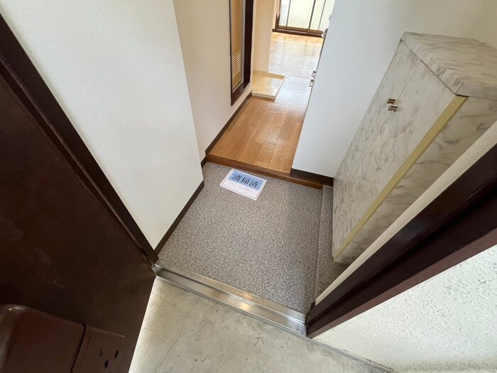 物件内観写真22　(玄関)