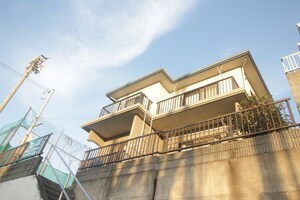 ロイヤルヒル１番館外観写真