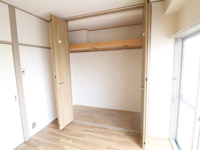 物件内観写真12　(収納)