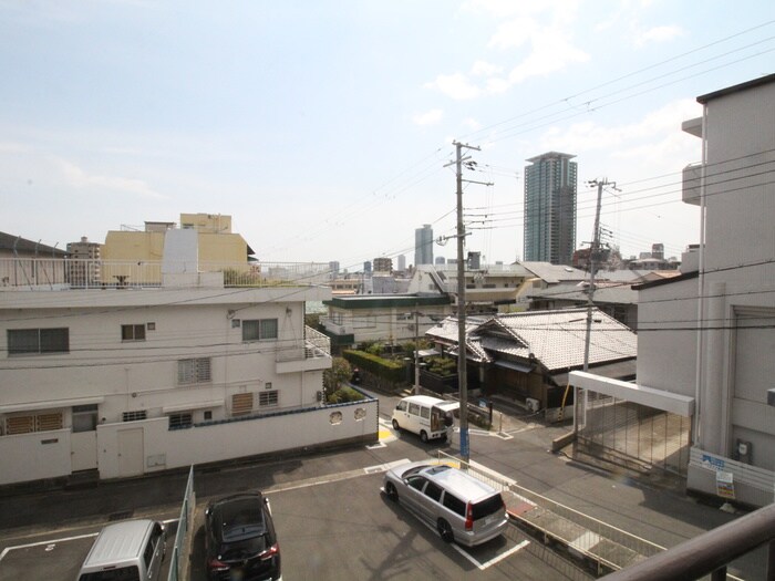 物件内観写真16　(室内からの展望)