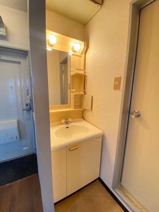 物件内観写真13　(洗面)