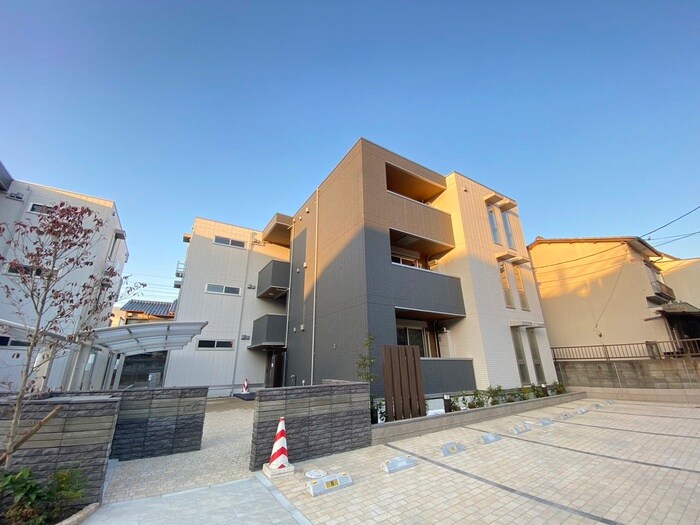 物件外観写真1　(外観写真)