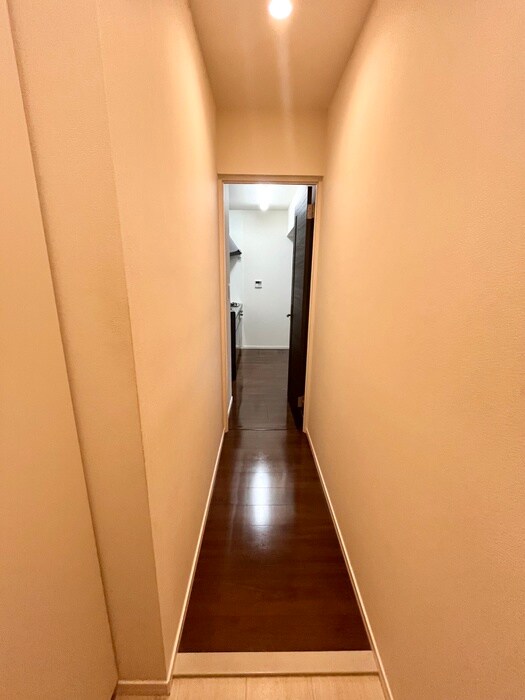 物件内観写真9　(廊下)