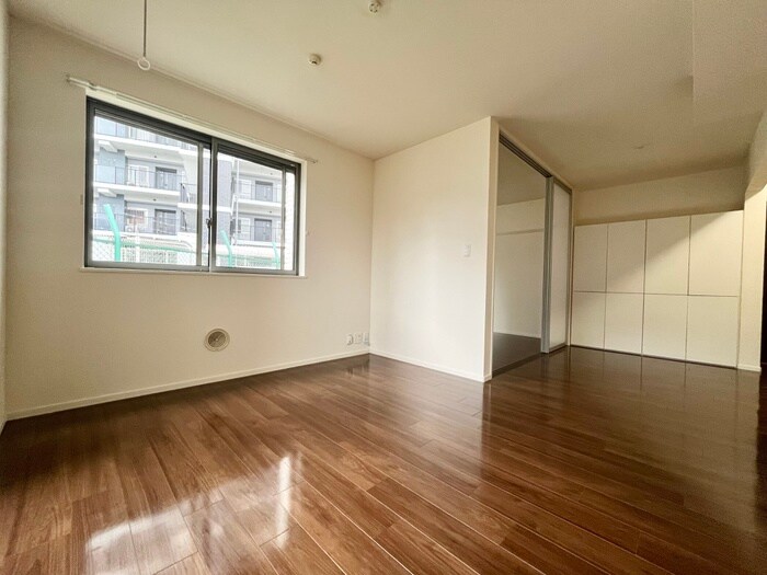 物件内観写真11　(居室)