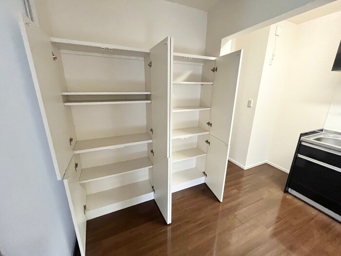 物件内観写真18　(収納)