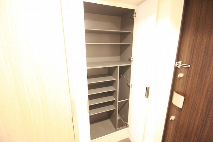 物件内観写真18　(靴箱)