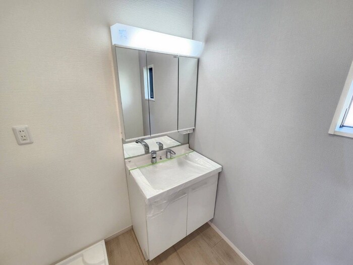 物件内観写真13　(洗面)