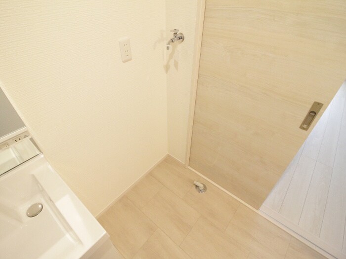 物件内観写真14　(洗濯機置場)