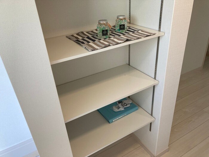 物件内観写真18　(靴箱)