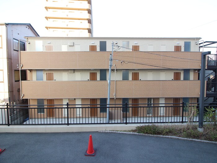 物件外観写真2　(外観写真)