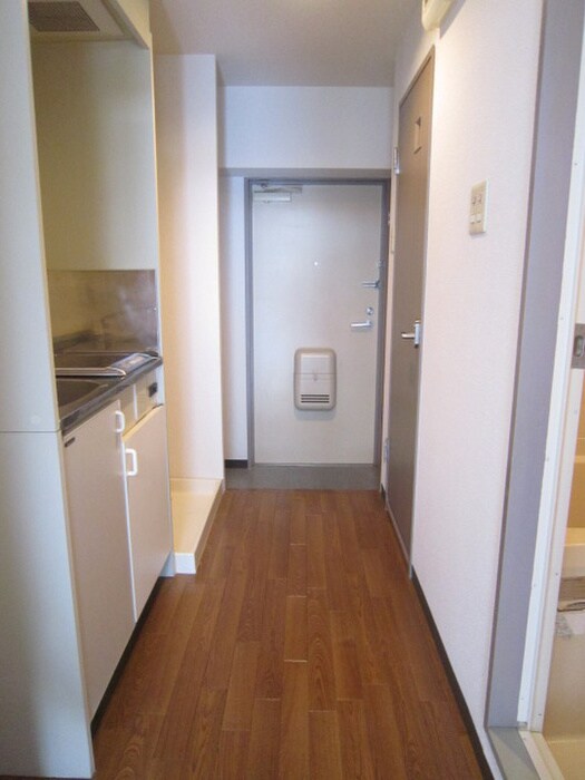 物件内観写真16　(廊下)