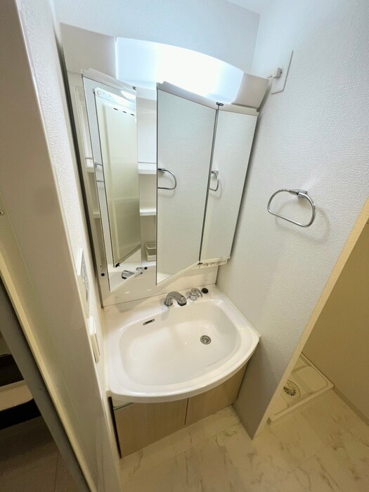 物件内観写真12　(洗面)