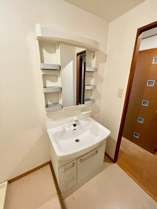 物件内観写真12　(洗面)