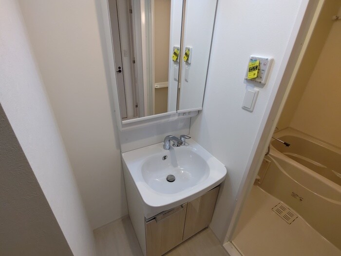 物件内観写真8　(洗面)