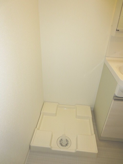 物件内観写真10　(洗濯機置場)