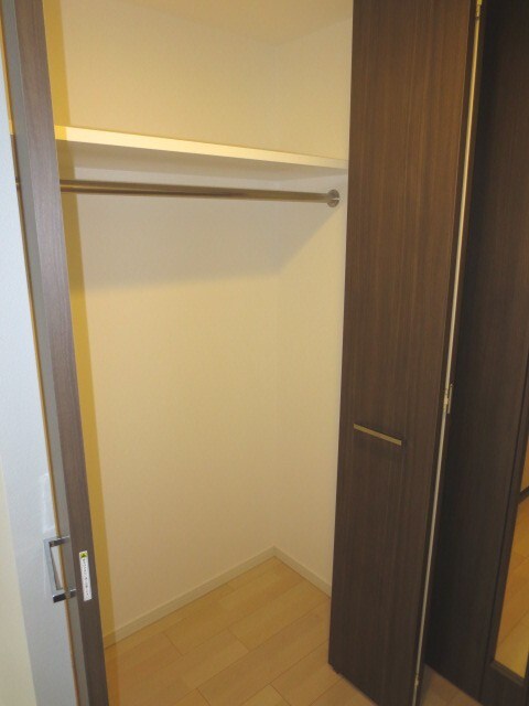 物件内観写真12　(収納)
