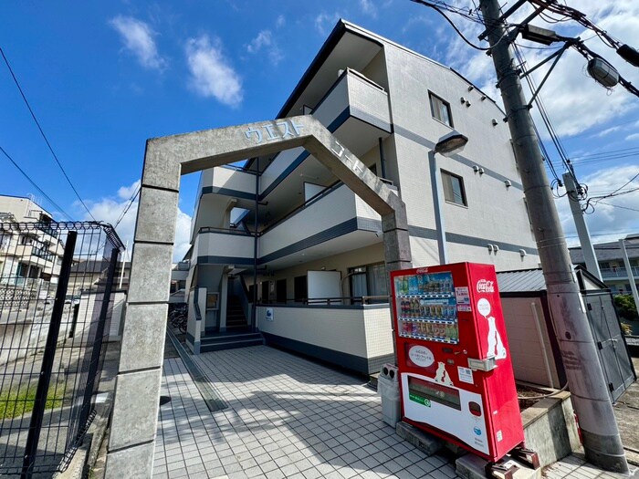 物件外観写真6　(エントランス部分)