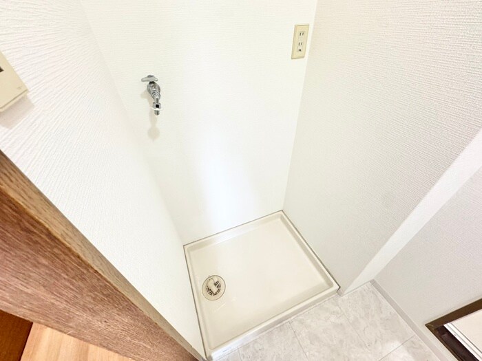 物件内観写真12　(洗濯機置場)