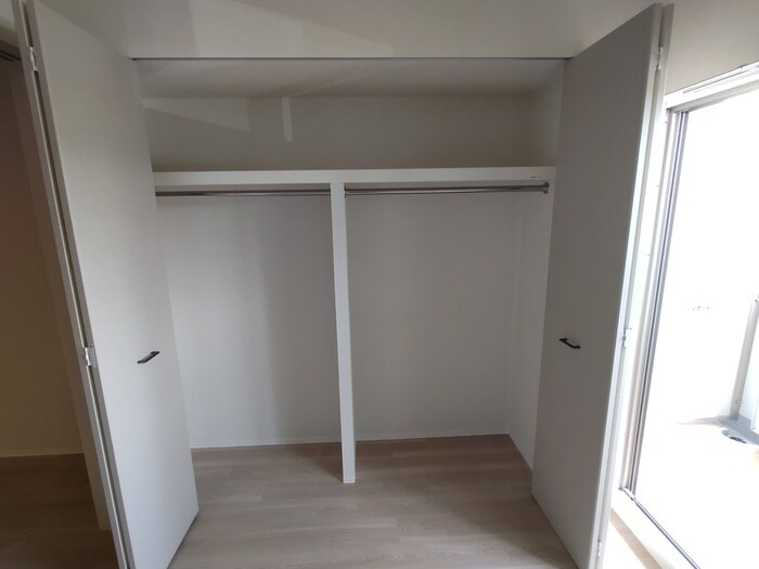 物件内観写真12　(収納)