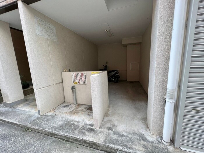 物件外観写真3　(駐輪場)