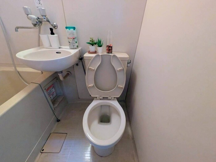 物件内観写真15　(トイレ)