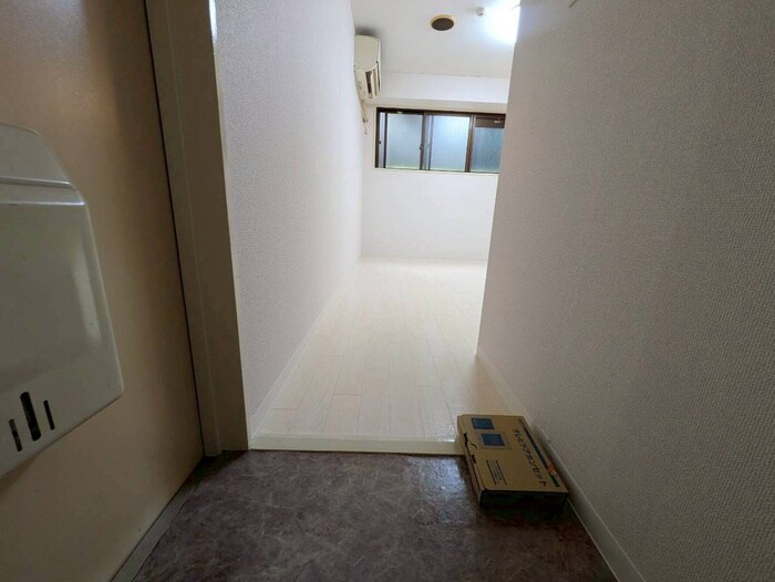 物件内観写真17　(玄関)