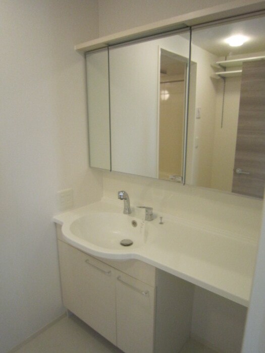 物件内観写真13　(洗面)