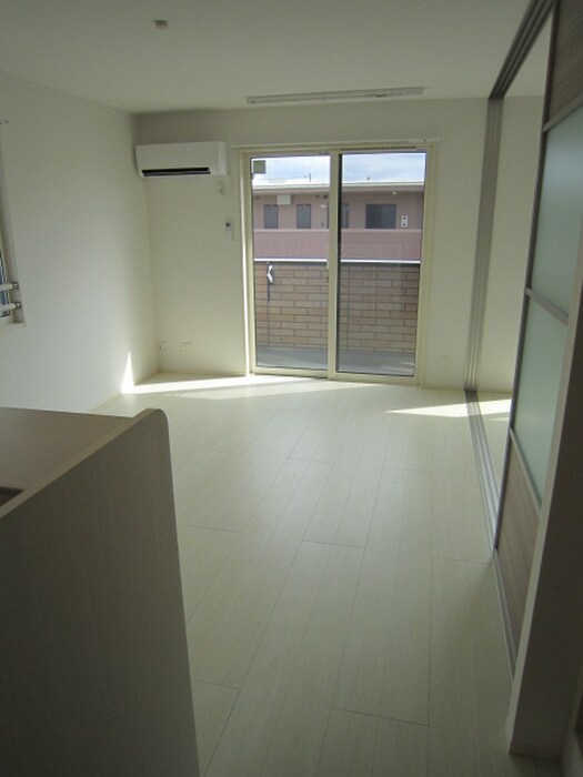 物件内観写真14　(居室)