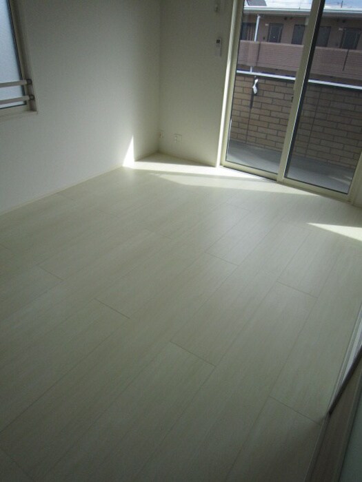 物件内観写真16　(収納)